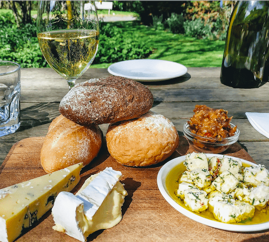 na-clachan-wine-tours-marlborough-wine-and-cheese